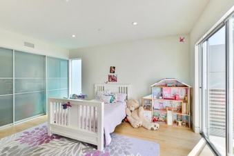Enlarge photo 51