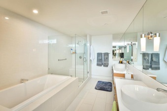 Enlarge photo 48
