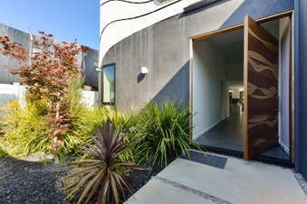 Enlarge photo 12