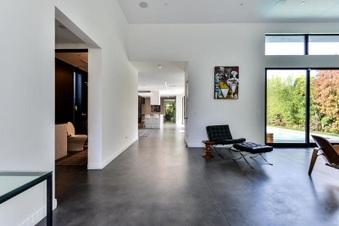 Enlarge photo 23