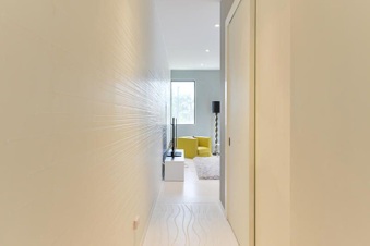 Enlarge photo 77