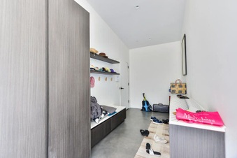 Enlarge photo 84