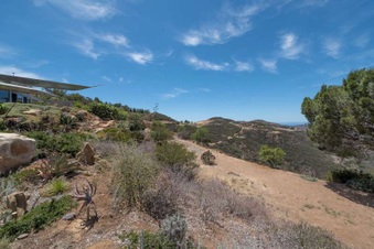Enlarge photo 2