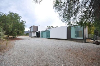 Enlarge photo 2