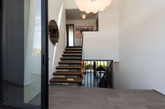 Enlarge photo 33