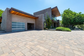 Enlarge photo 49