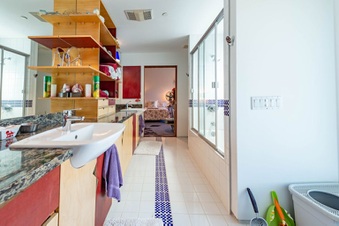Enlarge photo 15