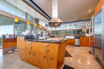 Enlarge photo 31