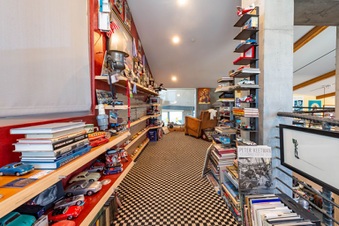 Enlarge photo 43