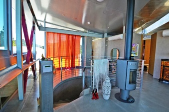 Enlarge photo 47