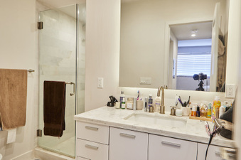 Enlarge photo 80