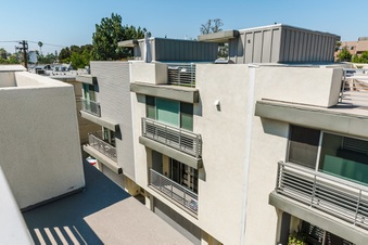 Enlarge photo 37