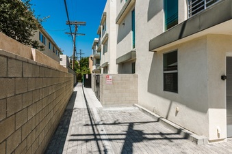 Enlarge photo 44