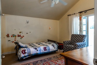 Enlarge photo 38