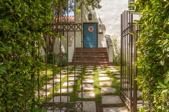 GAINSBORO HOUSE LA