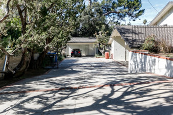 Enlarge photo 33