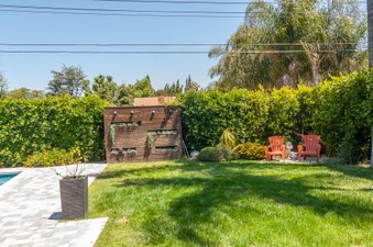 Enlarge photo 54