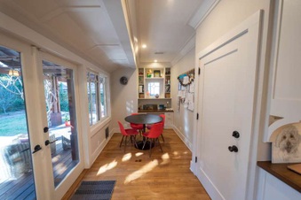 Enlarge photo 24