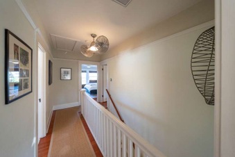 Enlarge photo 38