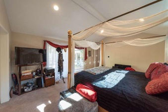 Enlarge photo 34