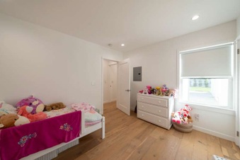 Enlarge photo 32
