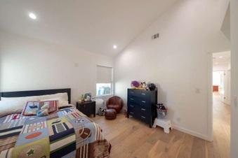 Enlarge photo 37