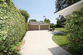 Enlarge photo 13