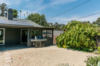 Enlarge photo 37