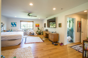 Enlarge photo 22