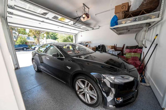 GARAGE PHOTOS