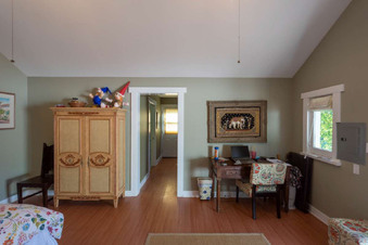 Enlarge photo 22