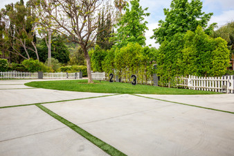 Enlarge photo 2