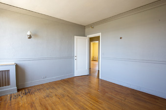 Enlarge photo 38