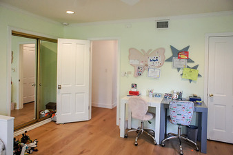 Enlarge photo 28