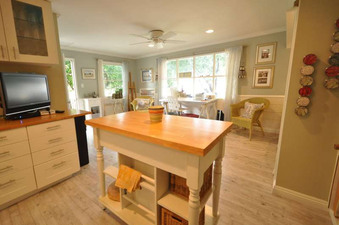 Enlarge photo 24