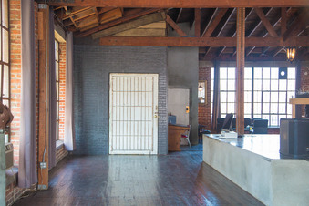 Enlarge photo 22
