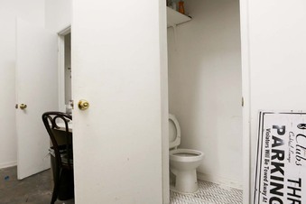 Enlarge photo 48