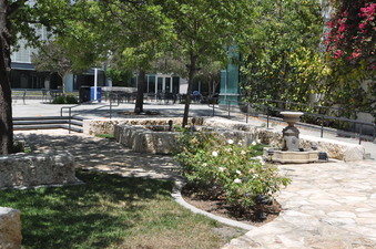 Enlarge photo 104
