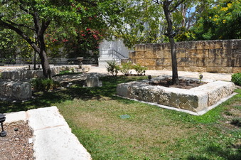 Enlarge photo 108