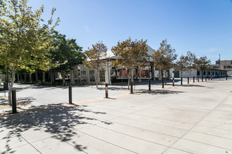 Enlarge photo 104