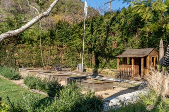 Enlarge photo 29
