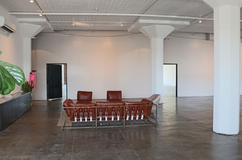 Enlarge photo 22