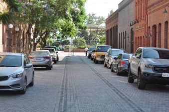 Enlarge photo 14