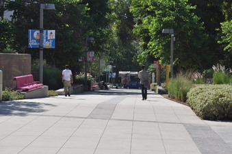 N/S BETWEEN HILL AND GRAND