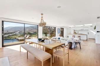 Enlarge photo 24