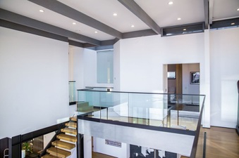 Enlarge photo 33