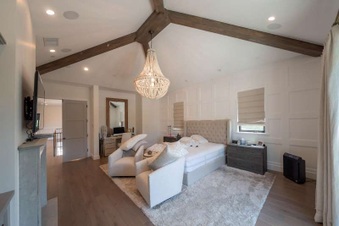 Enlarge photo 32