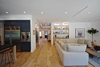 Enlarge photo 19