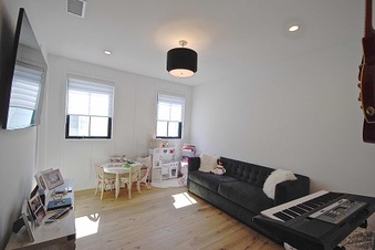 Enlarge photo 40