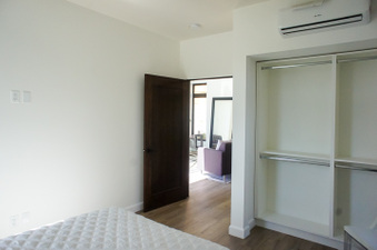 Enlarge photo 58